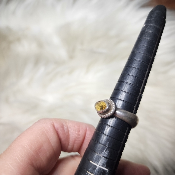 Vintage sterling yellow tanzanite ring 6 - Picture 8 of 10